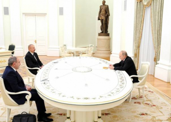 Leaders of Armenia and Azerbaijan hold first post-war meeting